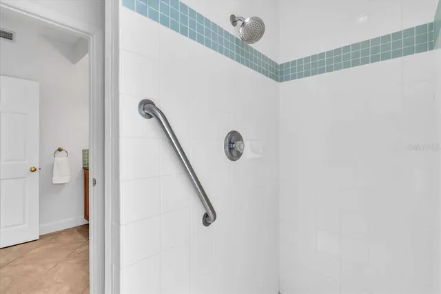 $450,000 | 8230 Harborside Circle, Englewood, FL 34224