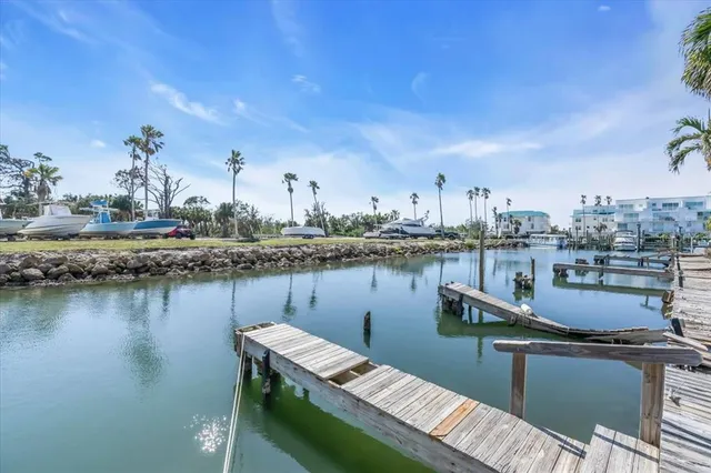 $450,000 | 8230 Harborside Circle, Englewood, FL 34224