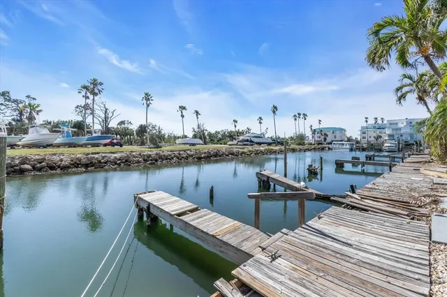 $450,000 | 8230 Harborside Circle, Englewood, FL 34224