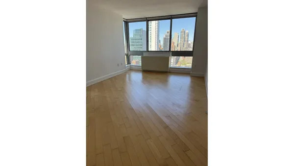 $4,800 | 235 East 55th Street, Unit 36B | Midtown East