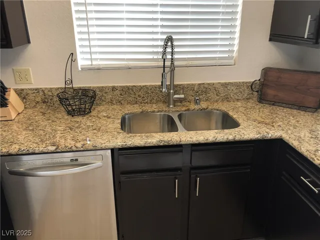 $1,995 | 2200 South Fort Apache Road, Unit 2199, Las Vegas, NV 89117