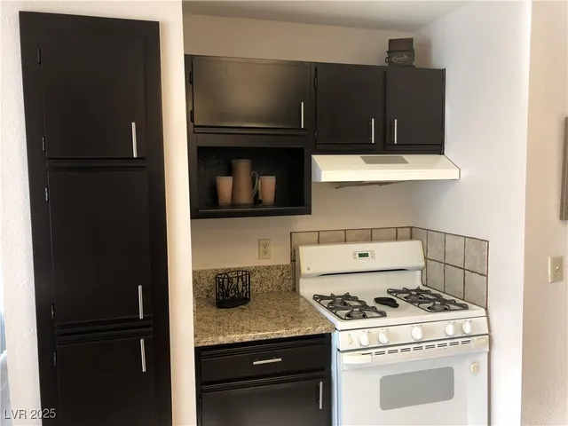 $1,995 | 2200 South Fort Apache Road, Unit 2199, Las Vegas, NV 89117