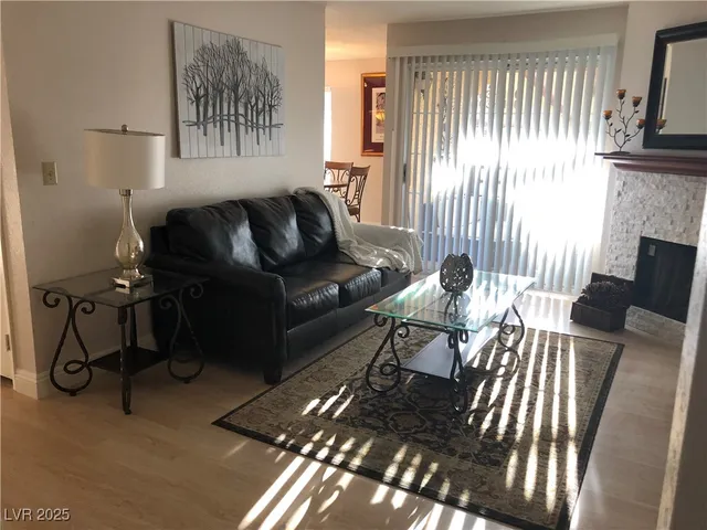 $1,995 | 2200 South Fort Apache Road, Unit 2199, Las Vegas, NV 89117