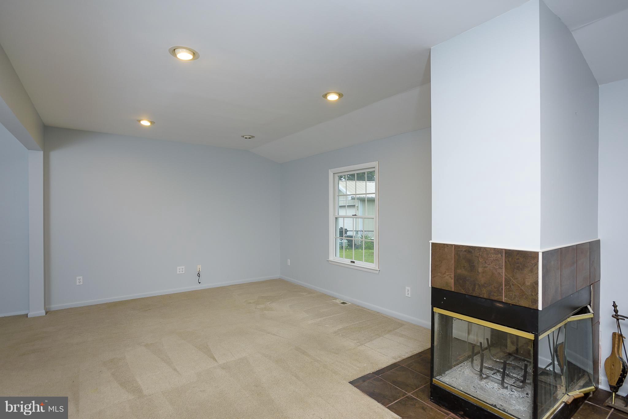 308 Janet Road Reisterstown, MD 21136 - Photo 14 of 26 Family Room