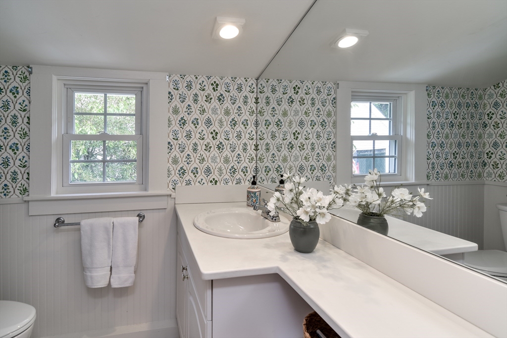 178 Dedham Street Dover, MA 02030 - Photo 24 of 41