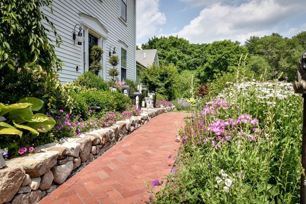 178 Dedham Street Dover, MA 02030 - Photo 28 of 41