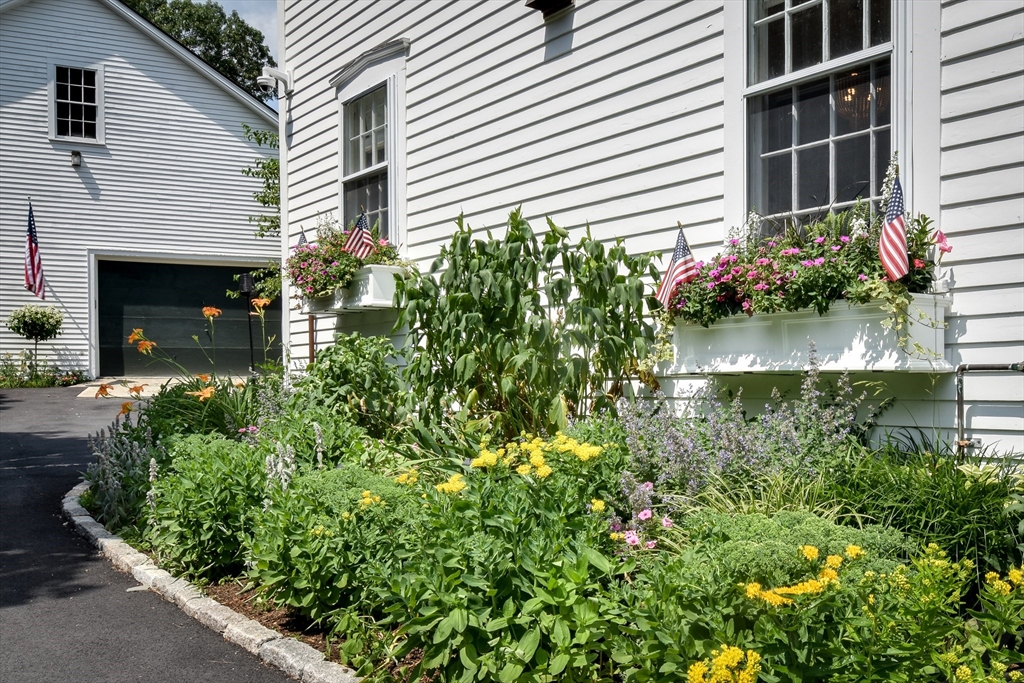 178 Dedham Street Dover, MA 02030 - Photo 29 of 41