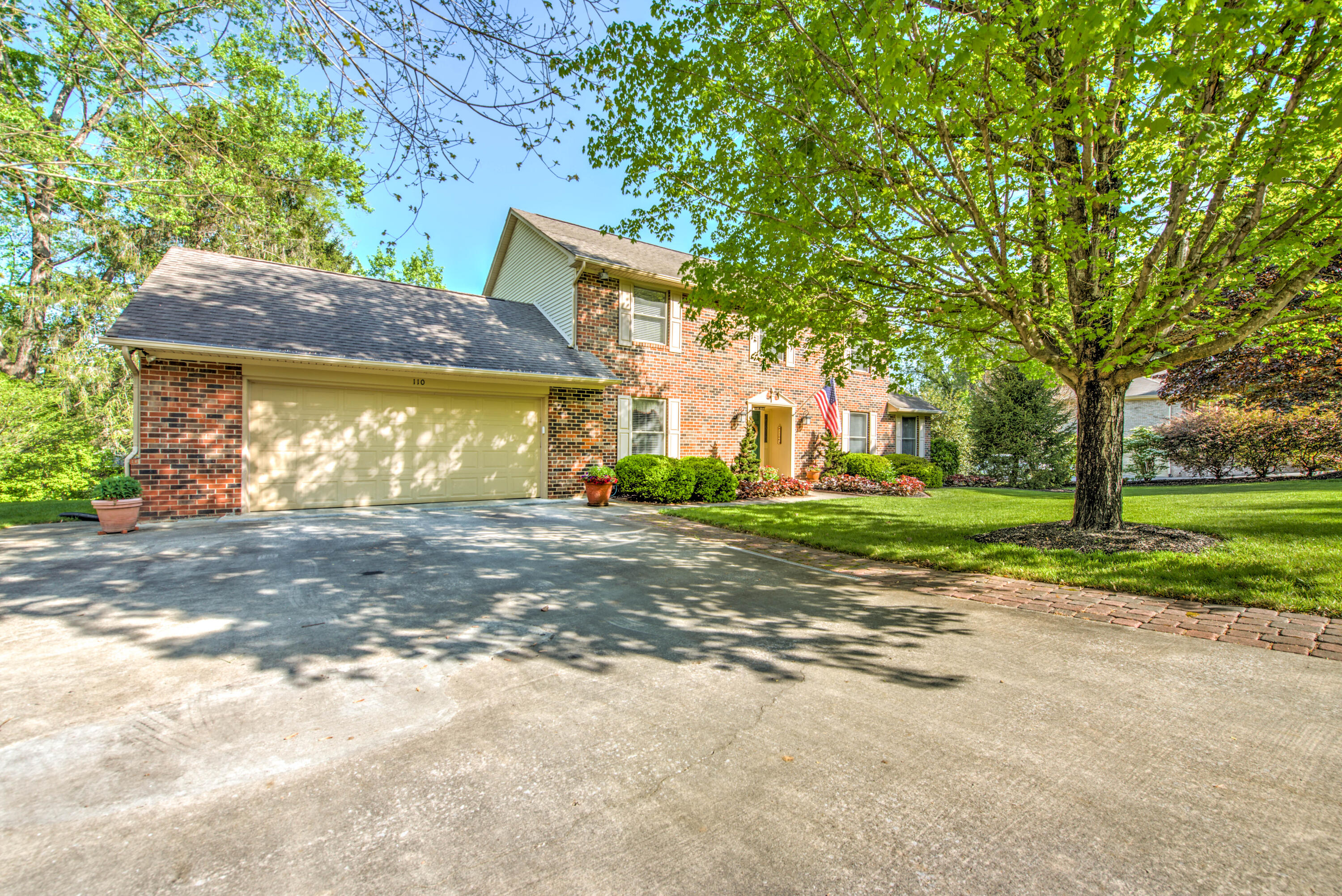 110 Connors Drive Oak Ridge, TN 37830 - Photo 2 of 40 2
