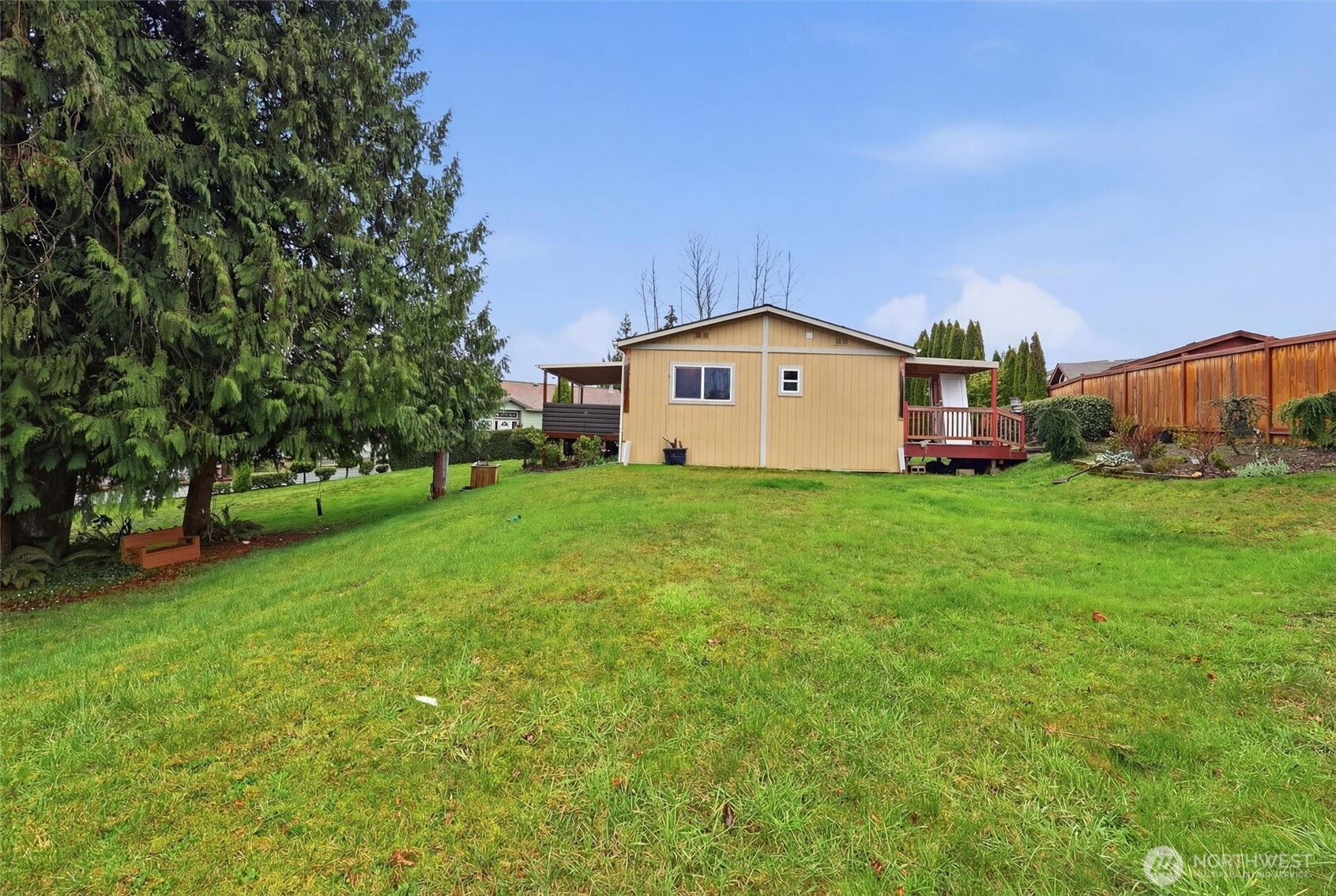 13868 Chain Lake Road Monroe, WA 98272 - Photo 3 of 33