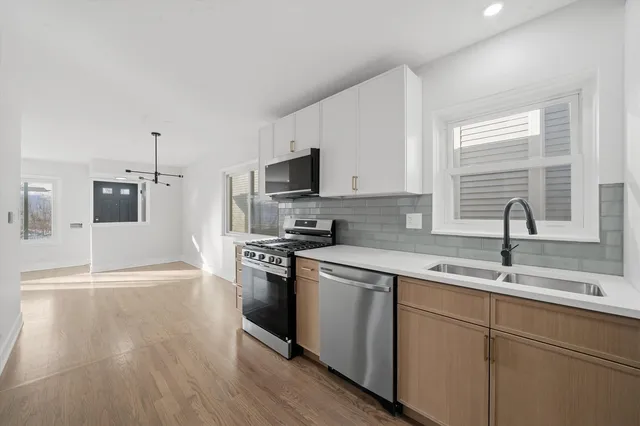 $444,999 | 3415 North Kenton Avenue, Chicago, IL 60641