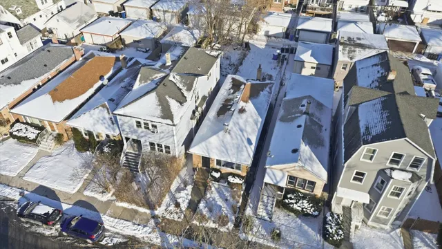 $444,999 | 3415 North Kenton Avenue, Chicago, IL 60641