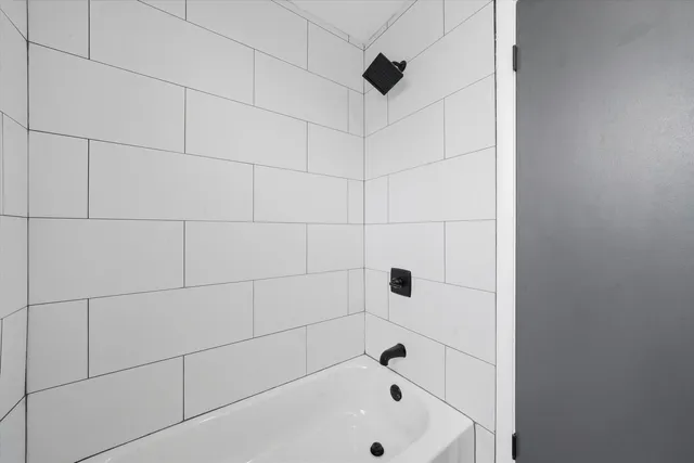 $444,999 | 3415 North Kenton Avenue, Chicago, IL 60641