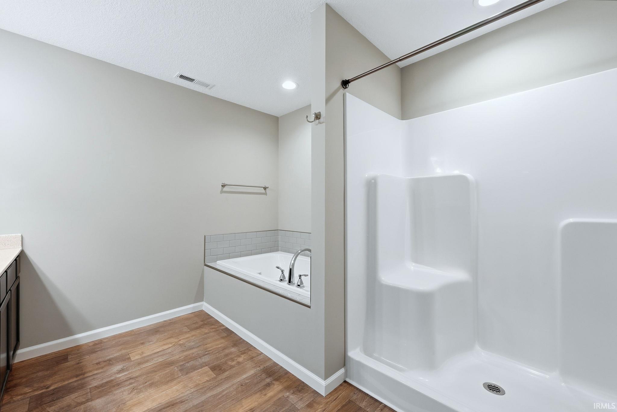 10491 Fieldlight Boulevard Fort Wayne, IN 46835 - Photo 15 of 34