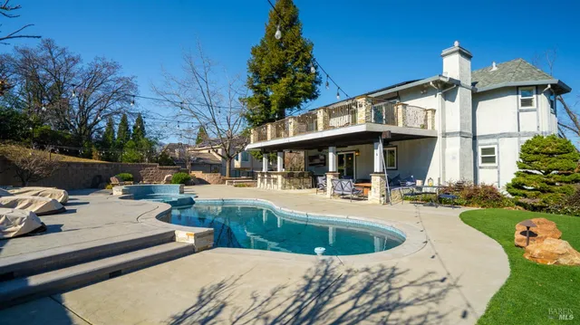 $1,290,000 | 220 Hidden Valley Lane, Vacaville, CA 95688
