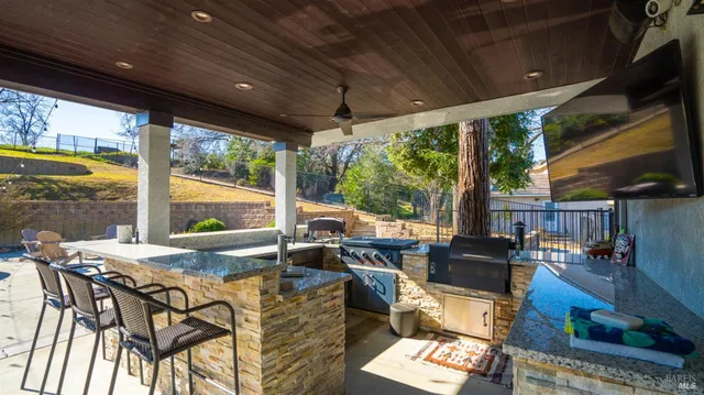 $1,290,000 | 220 Hidden Valley Lane, Vacaville, CA 95688