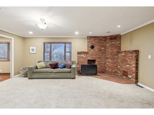 $950,000 | 62111 Lakeview Lane, La Grande, OR 97850