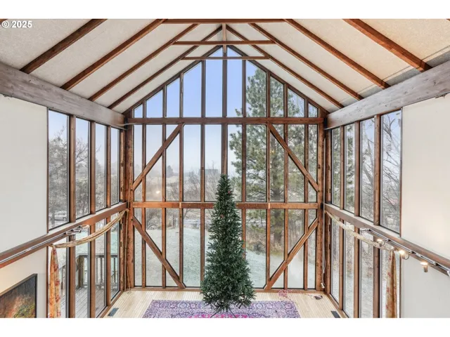 $950,000 | 62111 Lakeview Lane, La Grande, OR 97850