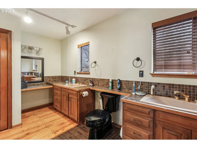 $950,000 | 62111 Lakeview Lane, La Grande, OR 97850