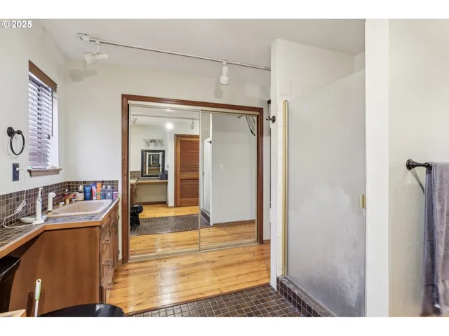 $950,000 | 62111 Lakeview Lane, La Grande, OR 97850