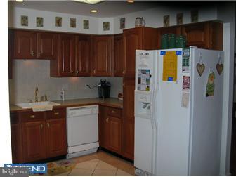 43 Canoebirch Road Levittown, PA 19057 - Photo 3 of 11