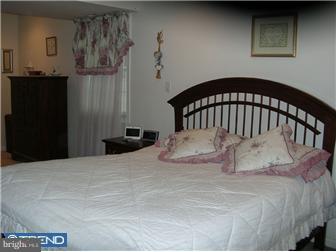 43 Canoebirch Road Levittown, PA 19057 - Photo 9 of 11