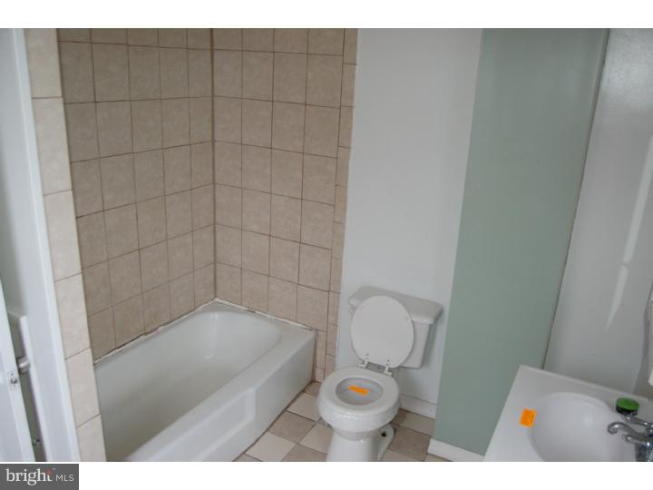 634 Locust Street Reading, PA 19604 - Photo 10 of 15 Gallery Image 10