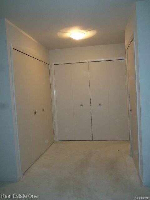 29656 Middlebelt Road, Unit 1401 Farmington, MI 48334 - Photo 8 of 11 3 closets in Master