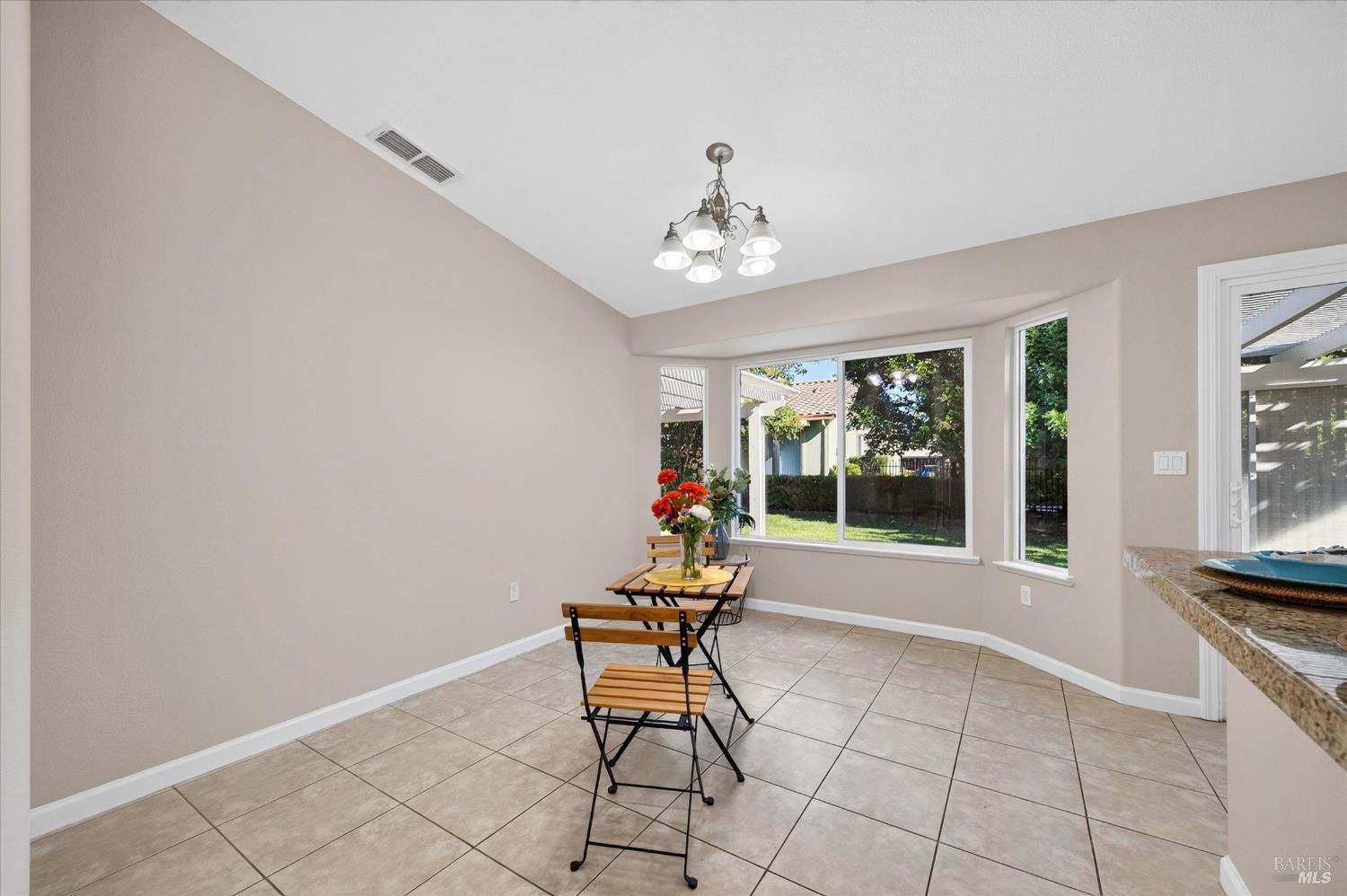 333 Colonial Way Rio Vista, CA 94571 - Photo 14 of 53 Gallery Image 14