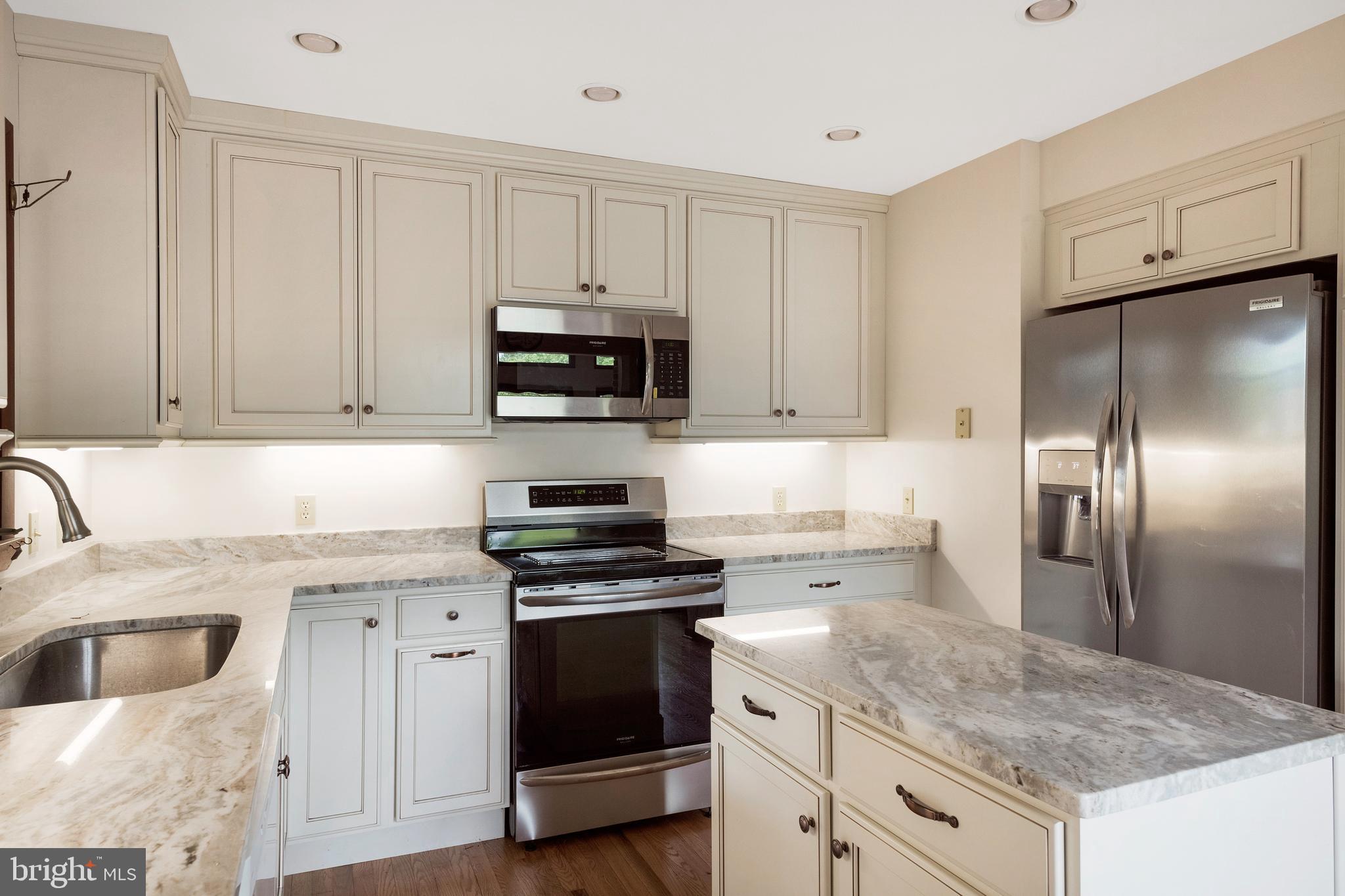 545 Shore Drive Edgewater, MD 21037 - Photo 11 of 36