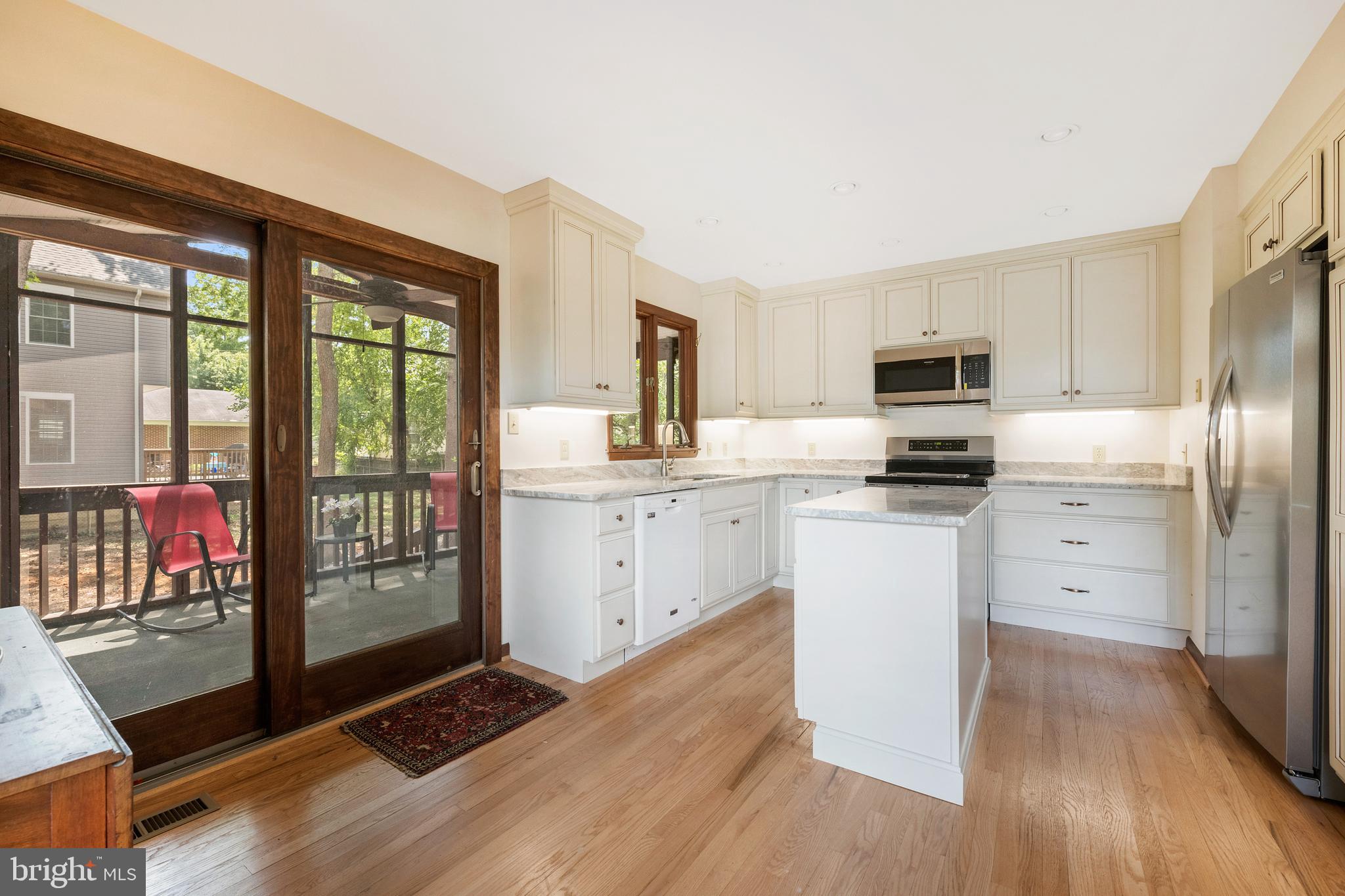 545 Shore Drive Edgewater, MD 21037 - Photo 9 of 36
