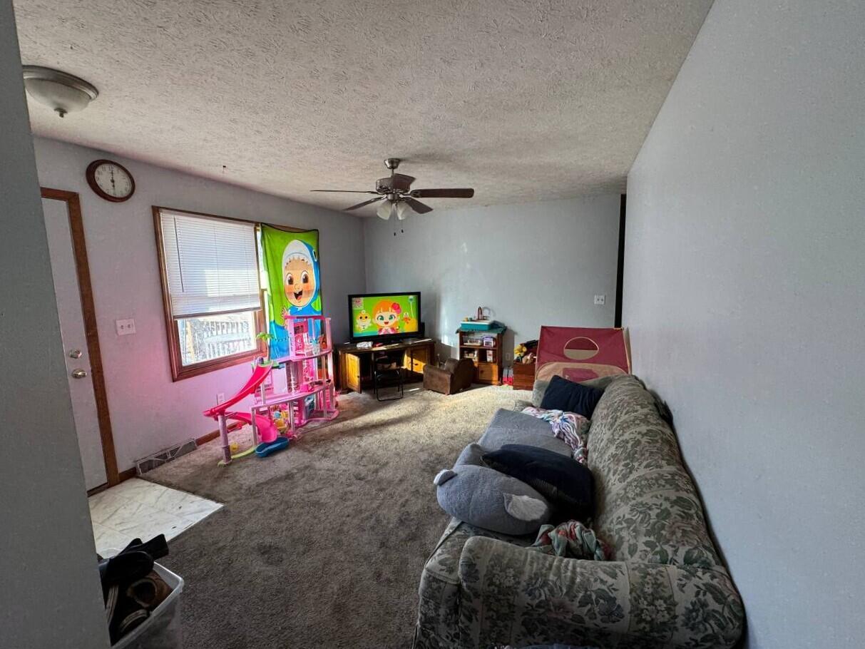 1217 Daisy Street Southeast De Motte, IN 46310 - Photo 6 of 10 1213x910