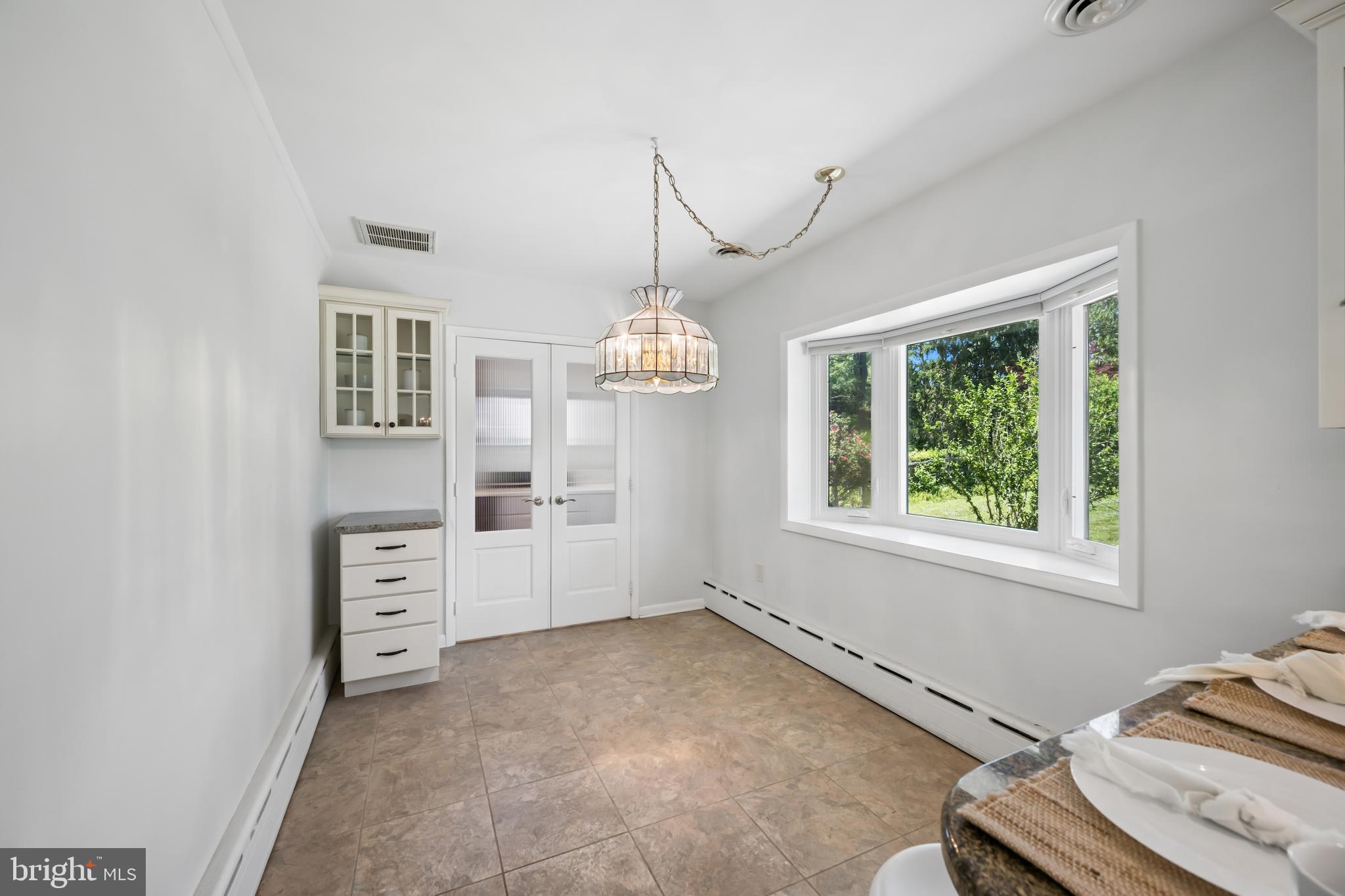 9710 Hillsmere Road Ellicott City, MD 21042 - Photo 8 of 46 Eat-In Kitchen Area