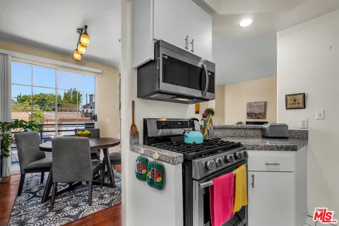 $879,000 | 3613 Glendon Avenue, Unit 101, Los Angeles, CA 90034