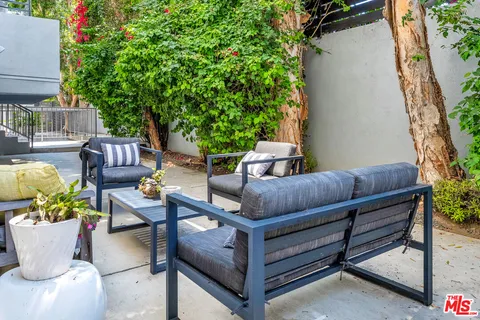 $879,000 | 3613 Glendon Avenue, Unit 101, Los Angeles, CA 90034