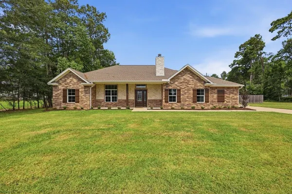 $298,000 | 290 Concord Street, Vidor, TX 77662
