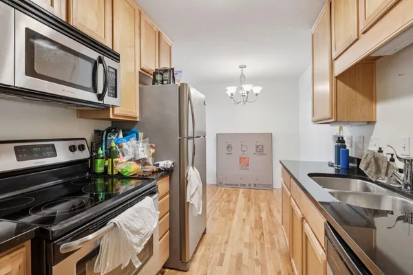 $150,000 | 3150 Excelsior Boulevard, Unit 207, Minneapolis, MN 55416