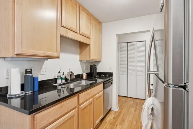 $150,000 | 3150 Excelsior Boulevard, Unit 207, Minneapolis, MN 55416