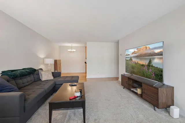 $150,000 | 3150 Excelsior Boulevard, Unit 207, Minneapolis, MN 55416