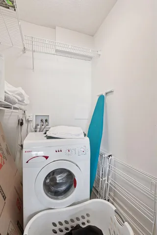 $150,000 | 3150 Excelsior Boulevard, Unit 207, Minneapolis, MN 55416