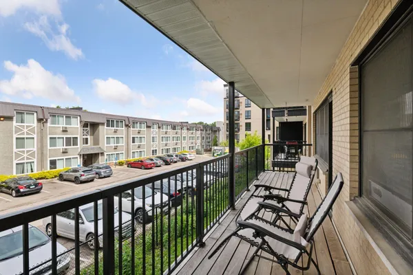 $150,000 | 3150 Excelsior Boulevard, Unit 207, Minneapolis, MN 55416