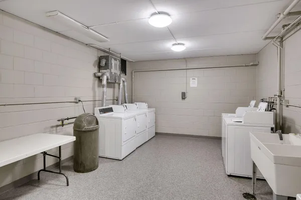 $150,000 | 3150 Excelsior Boulevard, Unit 207, Minneapolis, MN 55416