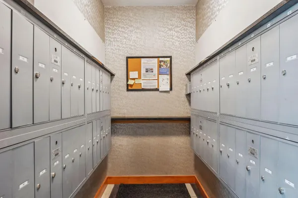 $150,000 | 3150 Excelsior Boulevard, Unit 207, Minneapolis, MN 55416