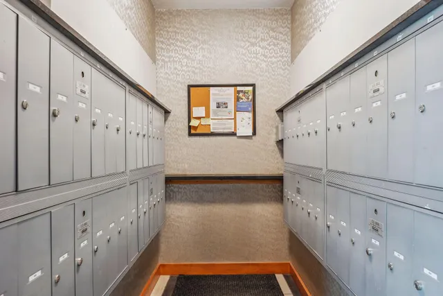 $150,000 | 3150 Excelsior Boulevard, Unit 207, Minneapolis, MN 55416