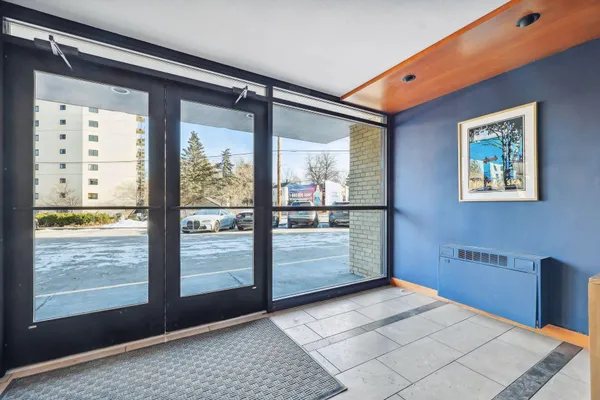 $150,000 | 3150 Excelsior Boulevard, Unit 207, Minneapolis, MN 55416