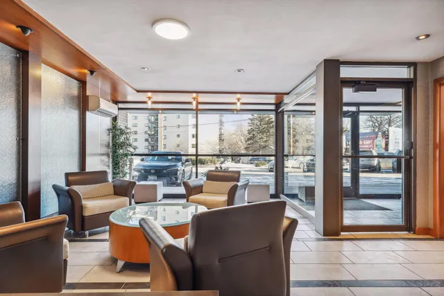 $150,000 | 3150 Excelsior Boulevard, Unit 207, Minneapolis, MN 55416