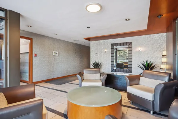 $150,000 | 3150 Excelsior Boulevard, Unit 207, Minneapolis, MN 55416