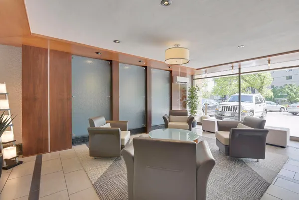 $150,000 | 3150 Excelsior Boulevard, Unit 207, Minneapolis, MN 55416