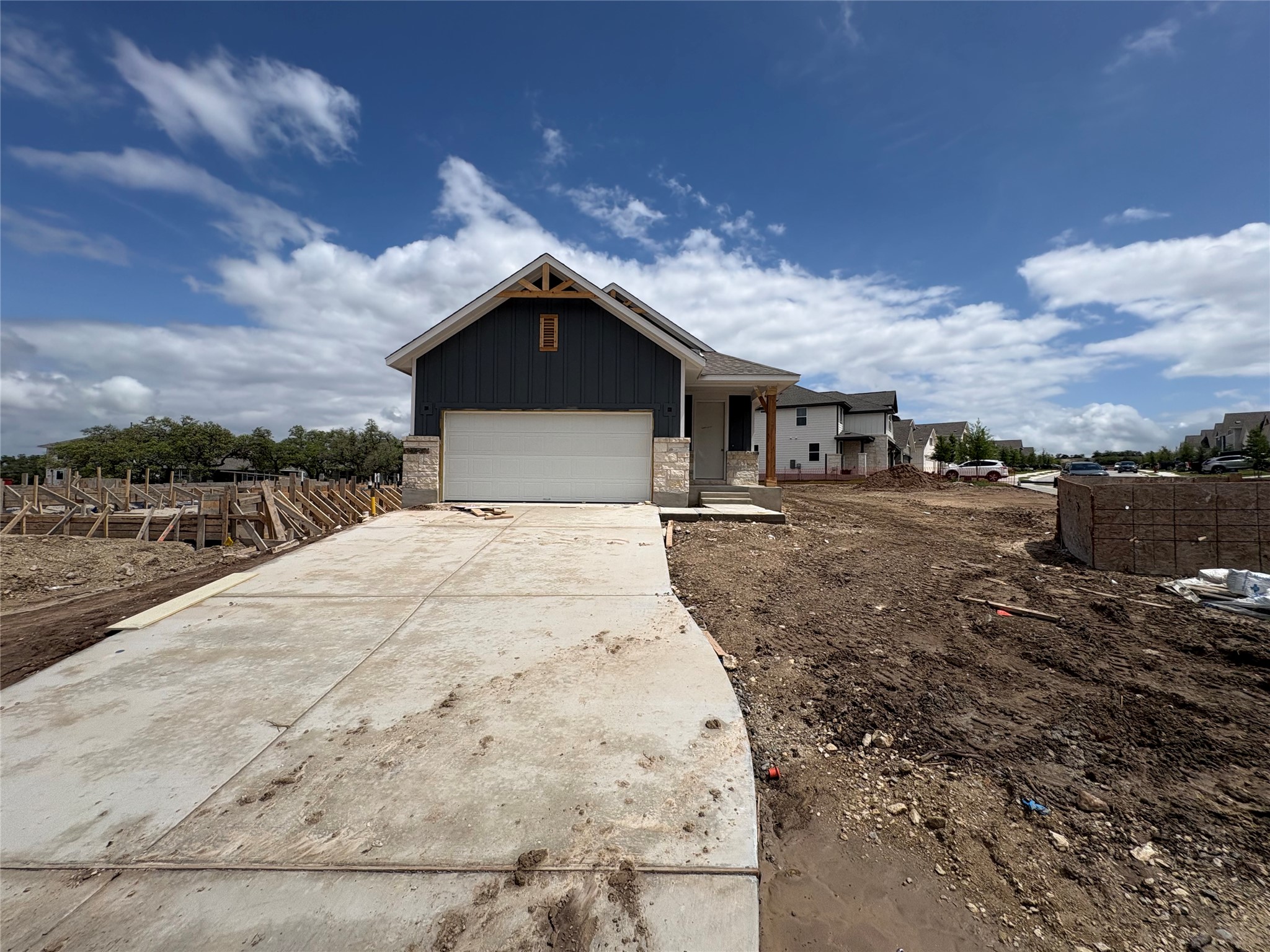 181 Ranier Way Dripping Springs, TX 78620 - Photo 4 of 36