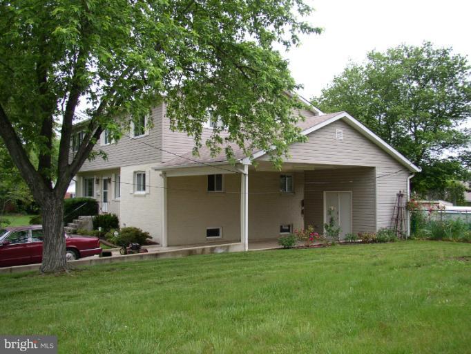 6001 Craig Street Springfield, VA 22150 - Photo 1 of 16 Exterior (Rear)