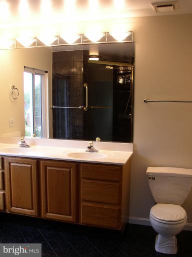 6001 Craig Street Springfield, VA 22150 - Photo 12 of 16 Bath (Master)